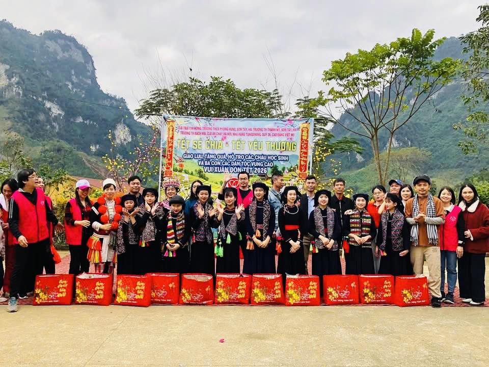 TẾT SẺ CHIA- TẾT YÊU THƯƠNG: Hành trình gieo mầm ước mơ nơi vùng cao Tây Bắc