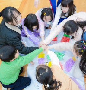 Tâm lý trẻ em tiểu học: Hiểu đúng để nuôi dưỡng cảm xúc, nhân cách cho trẻ